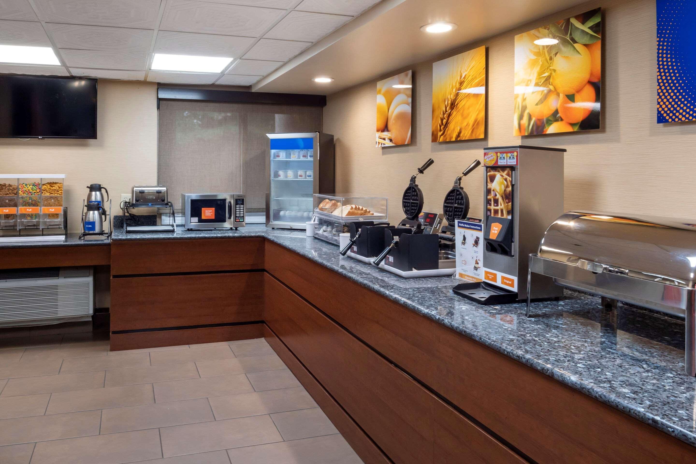Comfort Inn Edison - New Brunswick Kültér fotó